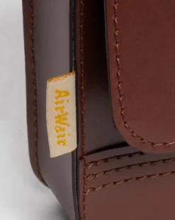 Bolso bandolera vegano en camel in Tan