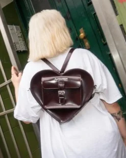 Bolso Corazón vegano in Rojo Cereza