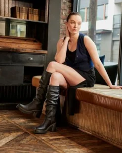 Botas altas con tacón Kasey de piel Virginia in Negro