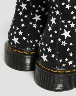 Junior 1460 Pascal Star Suede Lace Up Boots in Negro