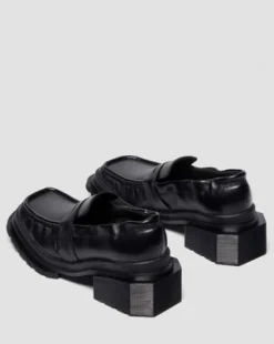 MOCASINES MAYBOLE DE PIEL FRUNCIDA CON PUNTERA CUADRADA in Negro