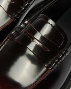 Mocasines Mayfare de piel Rub Off in Rojo Cereza