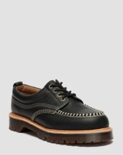 Zapatos Lowell de piel Wild Grain y puntera de mocasín in Negro
