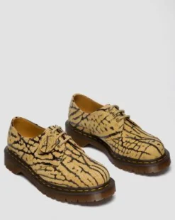 Zapatos 1461 Wild Emboss de ante in Marrón Teca Y Negro